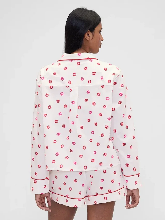 Camisa de pijama holgada de popelín «Kiss» de GAP × Summer Fridays