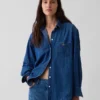 Camisa grande de mezclilla