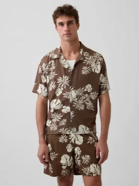 Camisa holgada con cuello camp