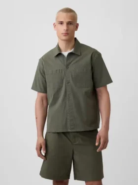 Camisa utilitaria de corte holgado y dobladillo recto