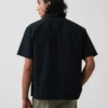 Camisa utilitaria de corte holgado y dobladillo recto