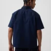 Camisa utilitaria de corte holgado y dobladillo recto