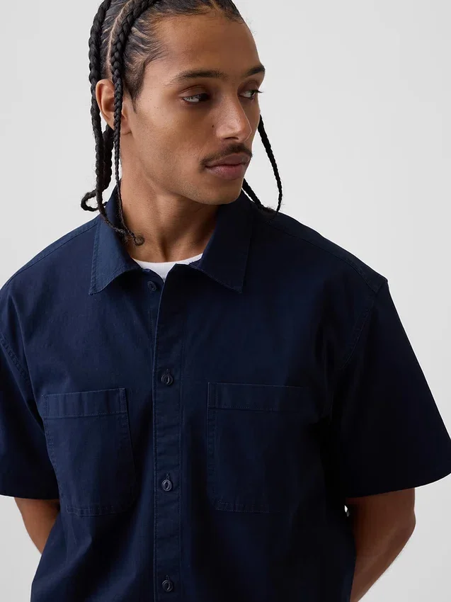 Camisa utilitaria de corte holgado y dobladillo recto