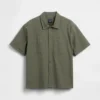 Camisa utilitaria de corte holgado y dobladillo recto