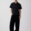 Camisas de corte holgado con dobladillo curvo y rayas de seersucker