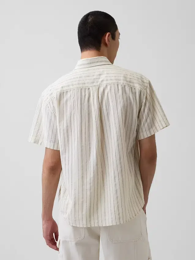 Camisas de corte holgado con dobladillo curvo y rayas de seersucker