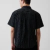 Camisas de corte holgado con dobladillo curvo y rayas de seersucker