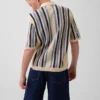Camisas de jerséu infantil de rayas en crochet