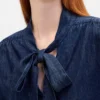 Camisas de mezclilla con lazo en el cuello