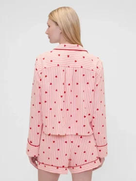Camisas de pijama holgadas de franela con corazones de GAP × Summer Fridays