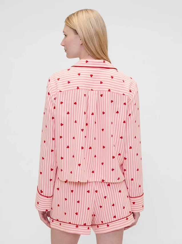Camisas de pijama holgadas de franela con corazones de GAP × Summer Fridays