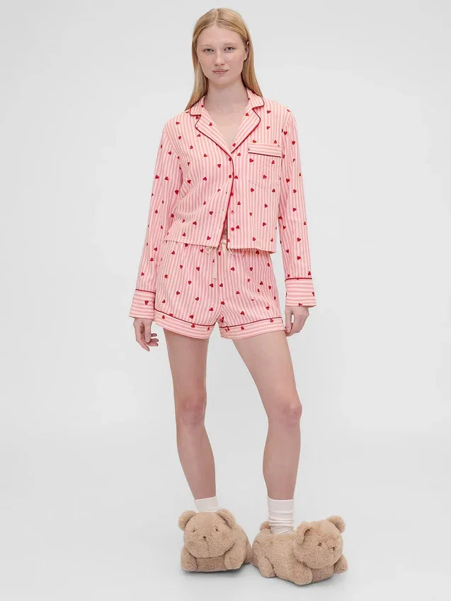 Camisas de pijama holgadas de franela con corazones de GAP × Summer Fridays