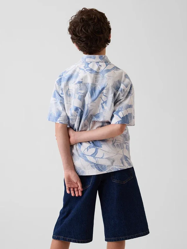 Camisas de vacaciones infantiles florales con textura y corte holgado