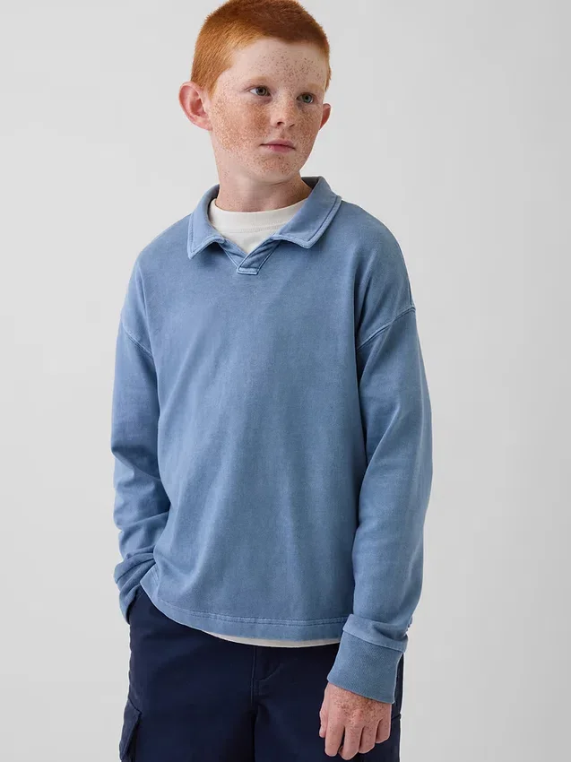 Camisas infantiles de tejido grueso y corte holgado