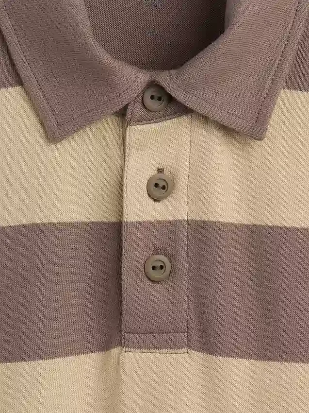 Camisas infantiles de tejido grueso y corte holgado