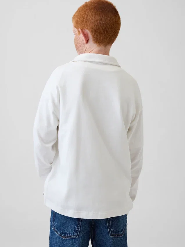 Camisas infantiles de tejido grueso y corte holgado