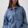 Camisas oversize de mezclilla ultrasuave con dobladillo recto y corte corto