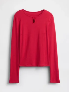 Camiseña ajustada con lazo y abertura para niños