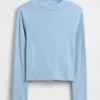 Camiseña de cuello alto acanalado para niños