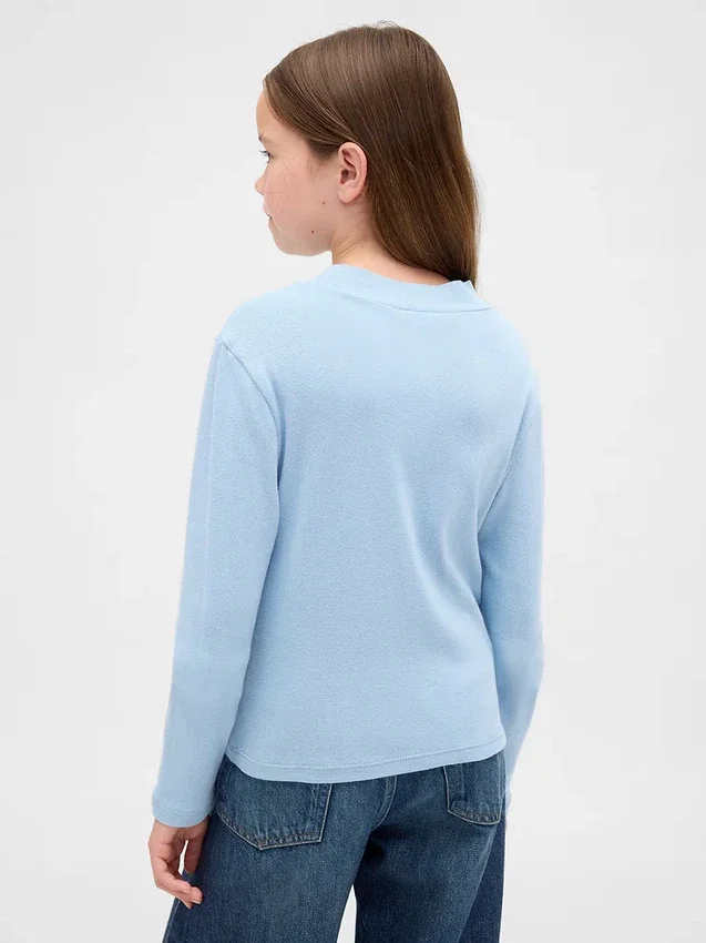 Camiseña de cuello alto acanalado para niños
