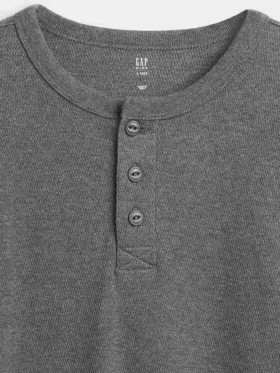 Camiseña holgada de niños estilo Henley