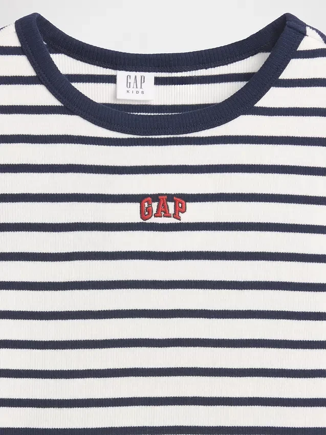 Camiseña infantil de canalé con bordados