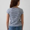 Camiseta ajustada de manga corta para niños