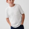 Camiseta con bolsillo para niños