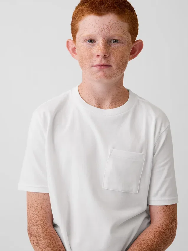 Camiseta con bolsillo para niños
