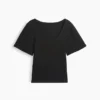 Camiseta con cuello redondo acanalado