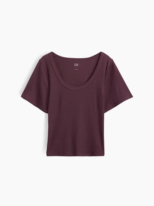 Camiseta con cuello redondo acanalado