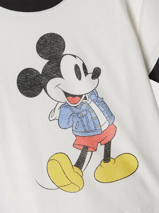 Camiseta con diseño de Gap × Disney para bebés y niños