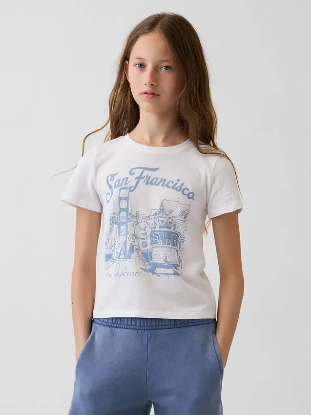 Camiseta con diseño gráfico para niños