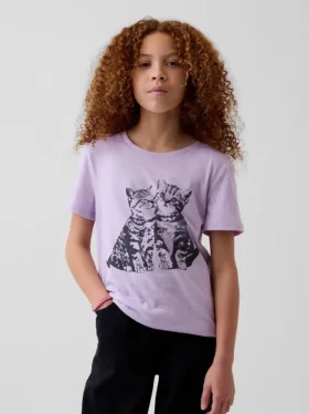 Camiseta con diseño gráfico para niños