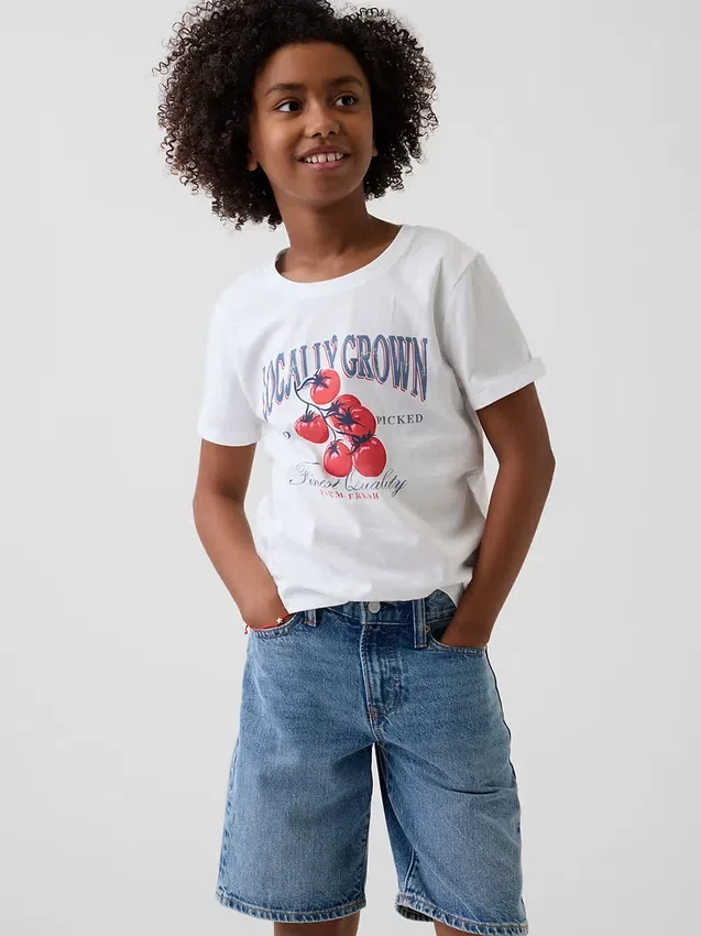 Camiseta con diseño gráfico para niños
