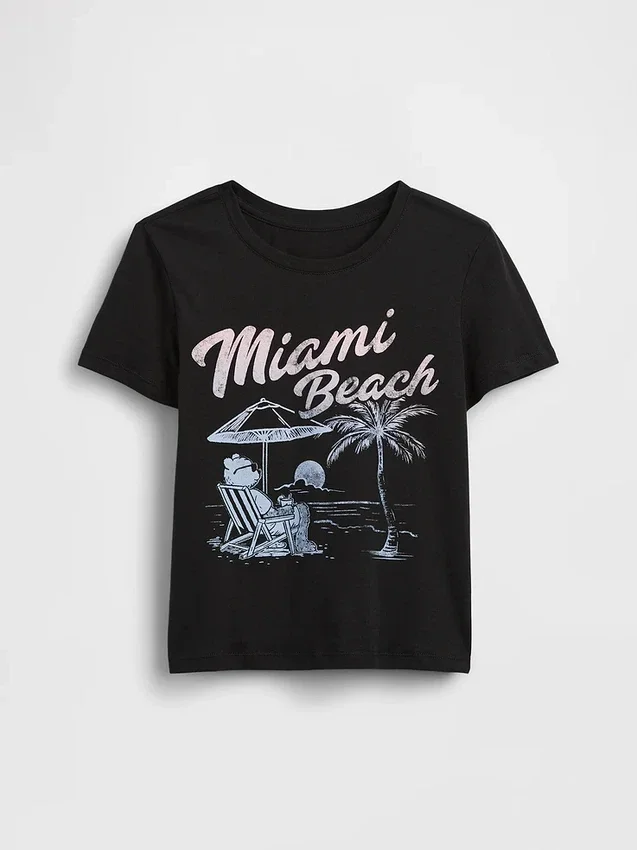Camiseta con diseño gráfico para niños