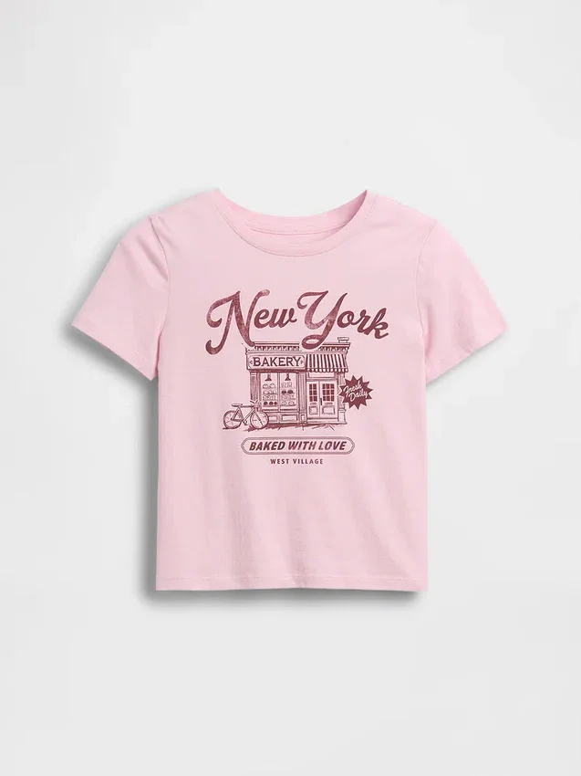 Camiseta con diseño gráfico para niños