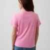 Camiseta con diseño gráfico para niños