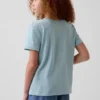 Camiseta con diseño gráfico para niños