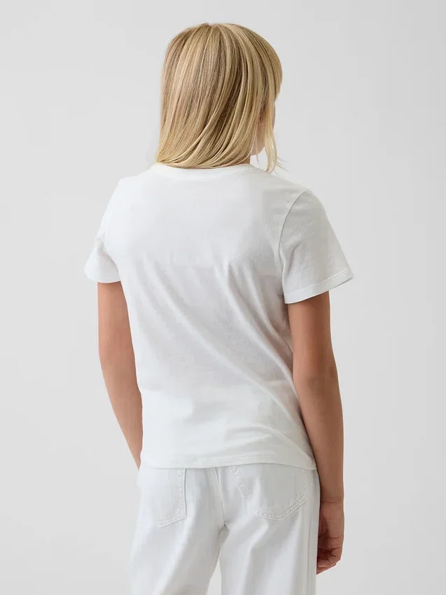 Camiseta con diseño gráfico para niños