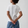 Camiseta con diseño gráfico para niños