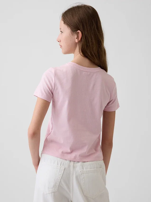 Camiseta con diseño gráfico para niños
