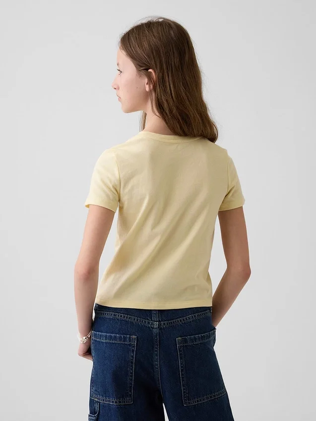 Camiseta con diseño gráfico para niños