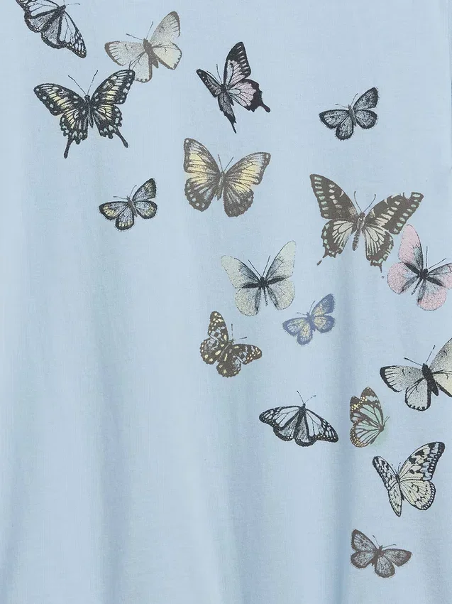 Camiseta con diseño gráfico para niños