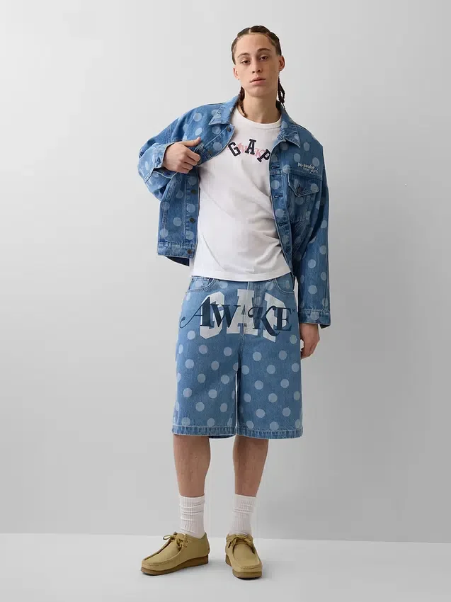 Camiseta con logo de estilo relajado de GAP × Awake Ny