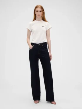 Camiseta con logotipo de algodón orgánico GAP × Victoria Beckham