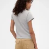 Camiseta con logotipo de algodón orgánico GAP × Victoria Beckham