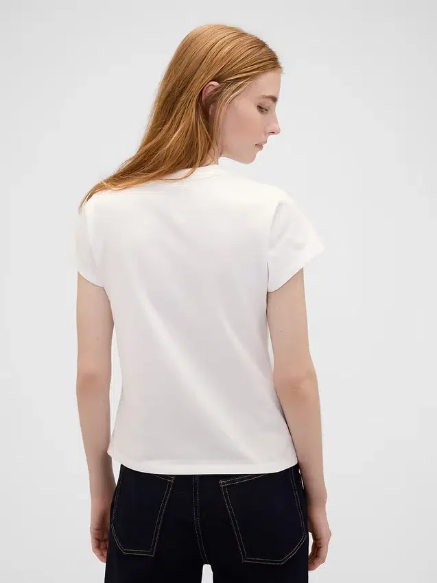Camiseta con logotipo de algodón orgánico GAP × Victoria Beckham