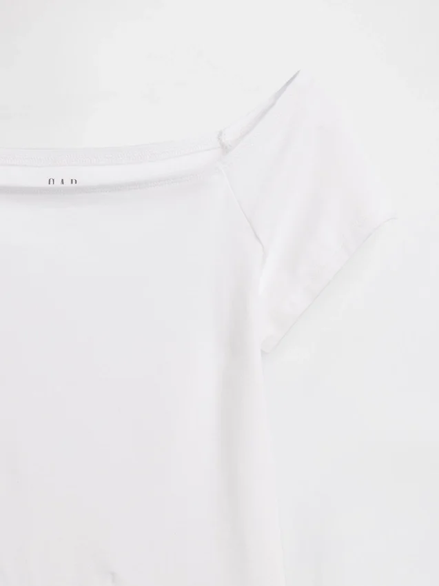 Camiseta corta de jersey de punto tupido con hombros al aire