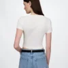 Camiseta corta moderna